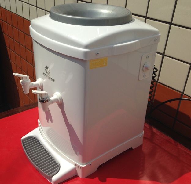 BEBEDOURO DE GALÃƒO MESA REFRIGERADO BRANCO 220 VOLTS